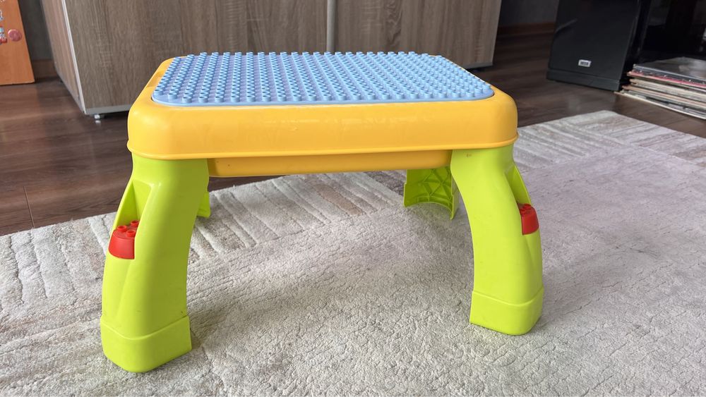 LEGO столик та ігри з кінетичним піском