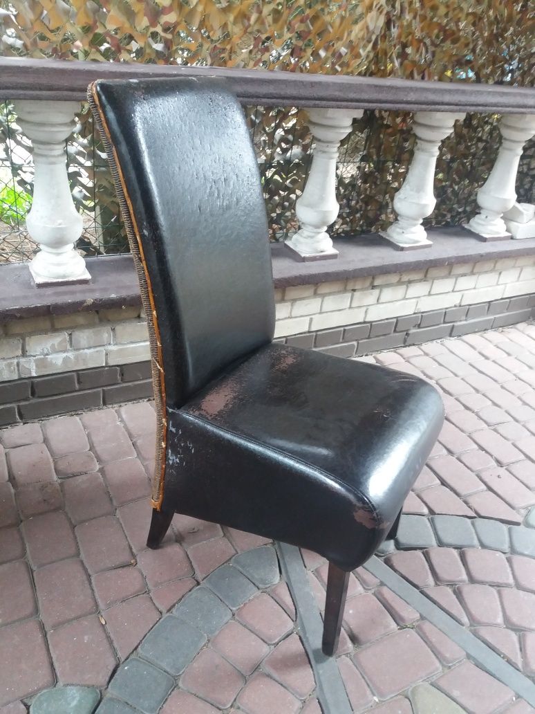 Stary fotel skórzany krzesło krzesło obrotowe wieszak drewniany metal