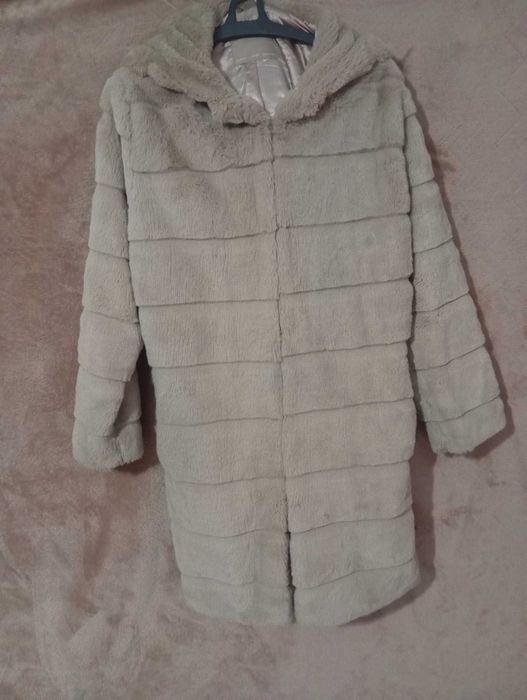 Шуба із штучного хутра 50 р.