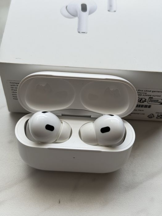 AirPods Pro 2, model MQD83ZM/A MagSafe