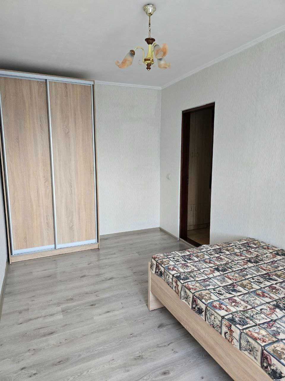 Продаж 2к квартири р-н  Варшавського ринку