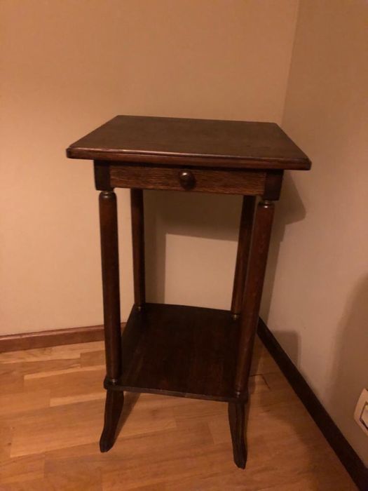 Stoliczek /nocny/ z szufladka