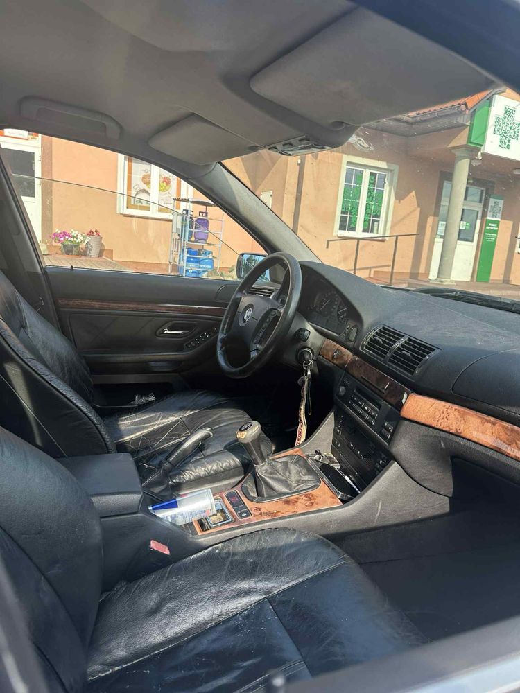 Bwm e39 523i//klima//zamienie za motocykl,quad,cross,ścigacz,wska,koma