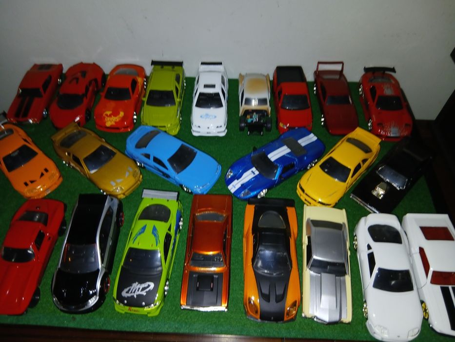Coleção 24 carro velocidade furiosas escala 1,32  por 150 €