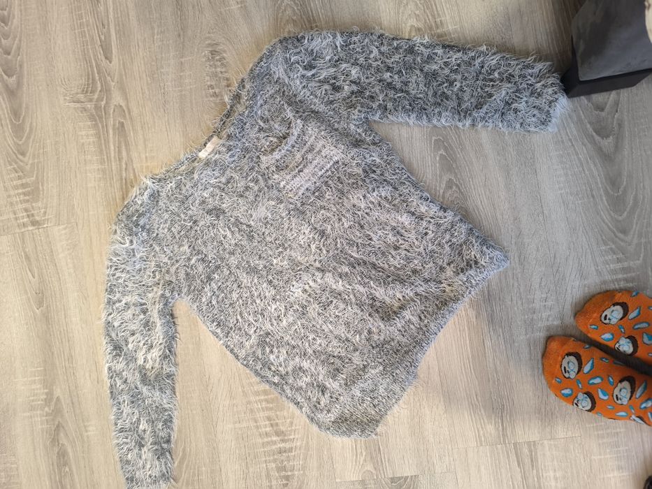 Włochaty sweterek Made in Italy