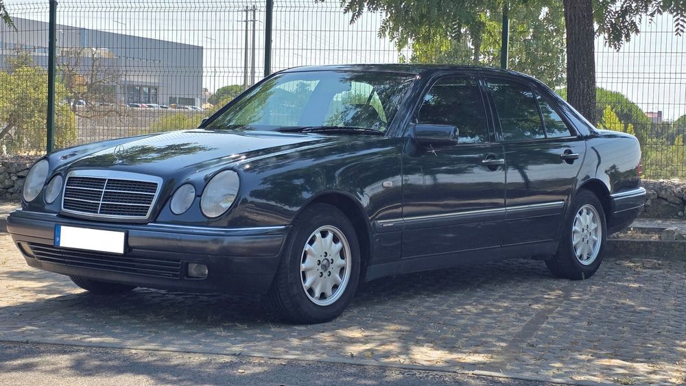 Mercedes-Benz E 300 D