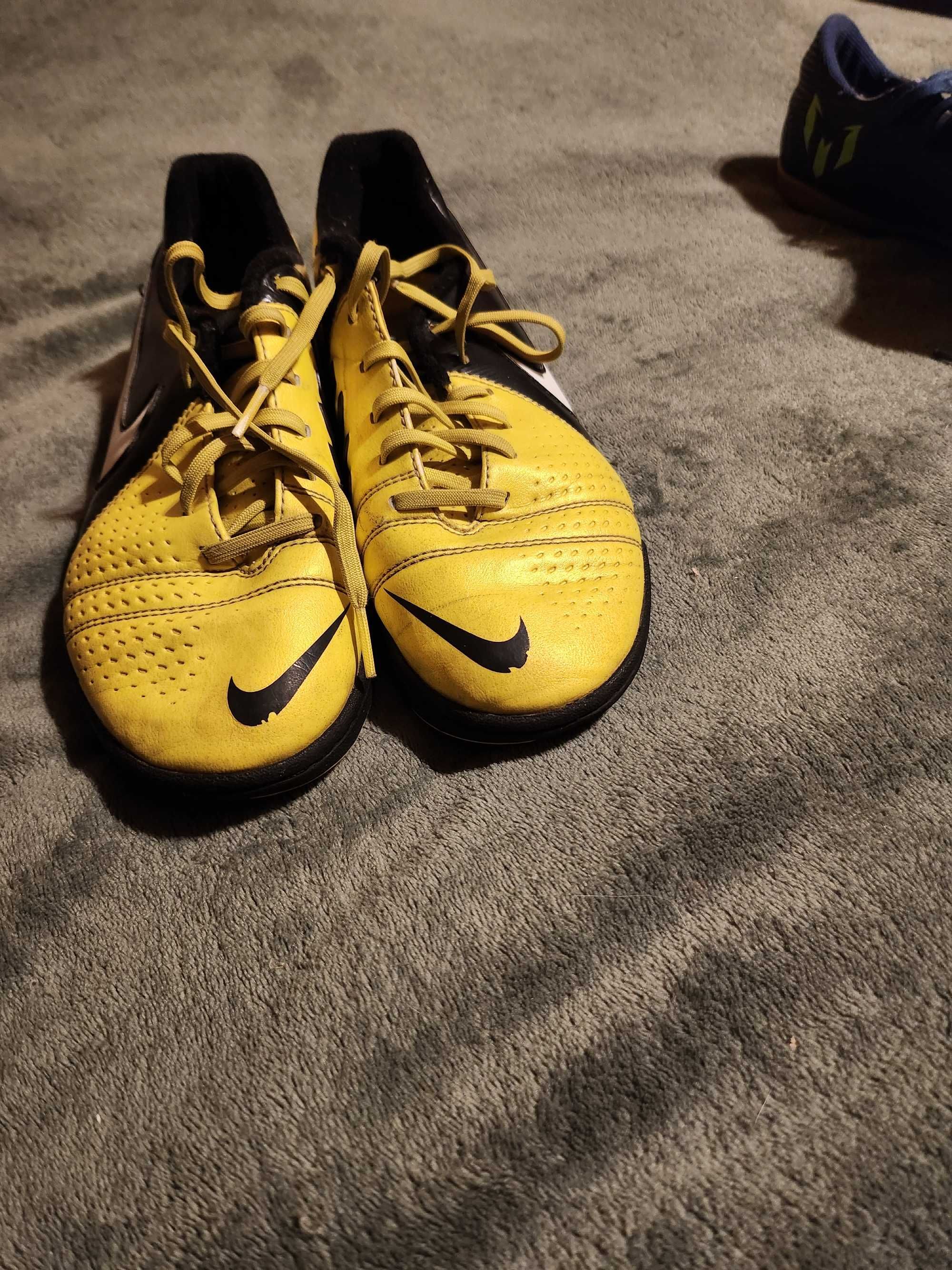 Buty NIKE CTR 360, r.37.5