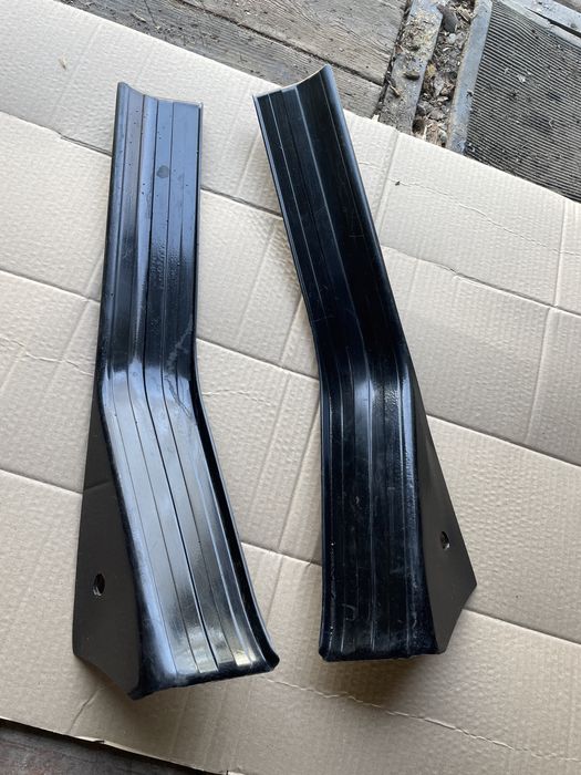 Продам накладки на пороги