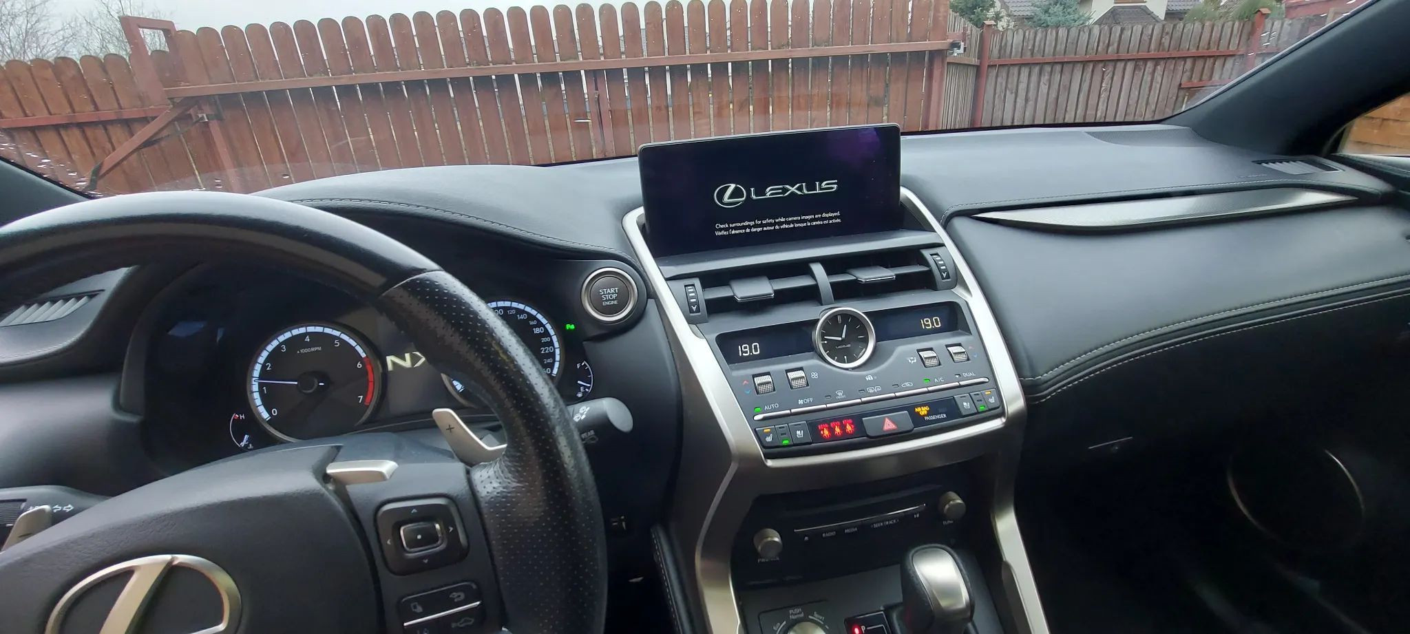 Lexus NX F-Sport, hak , benzyna 2.0T