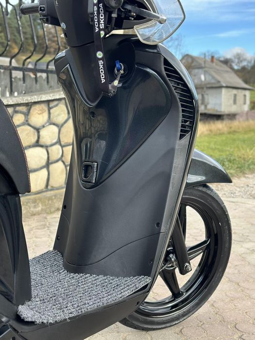 Скутер honda sh150