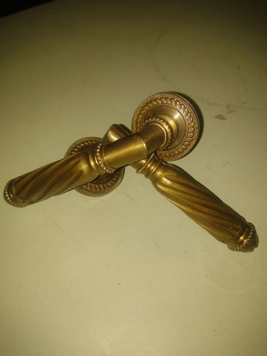 Ручки для дверей латунні