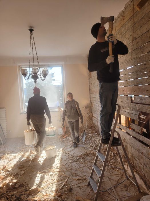 WYWÓZ ŚMIECI/MEBLI/GRUZU/ODPADÓW.Sprzątanie Mieszkań/Piwnic/Strychów