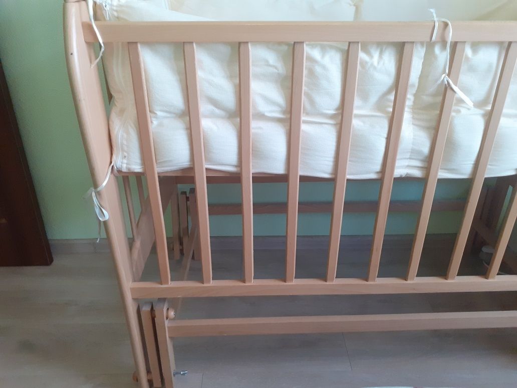 Дитяче ліжечко для немовлят та дітей кроватка