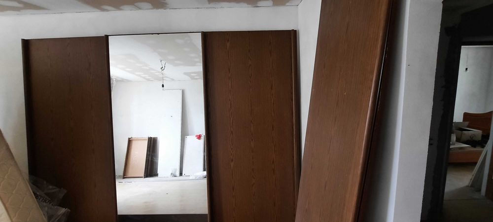 Продається шафа купе