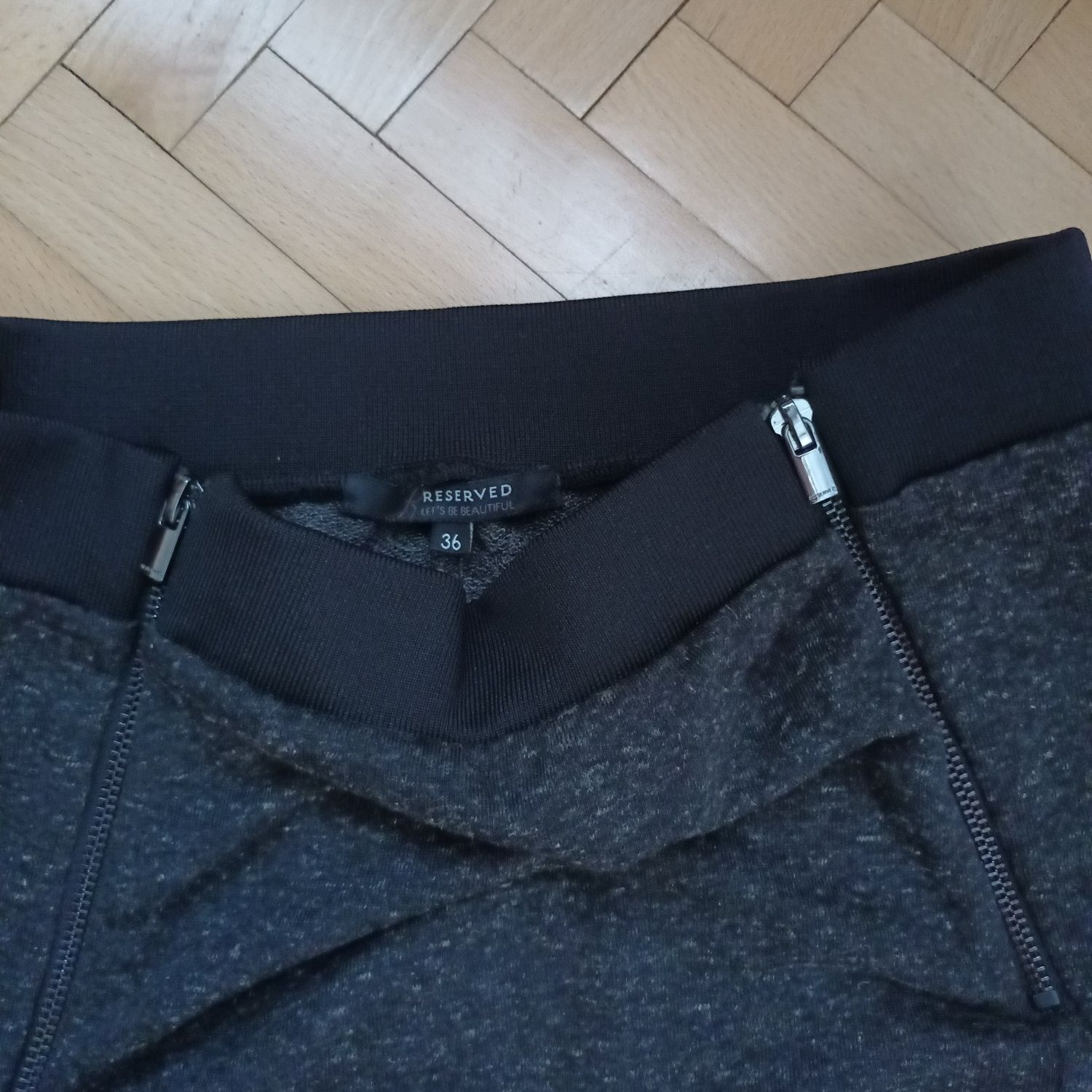 Spódniczka elegancka Reserved