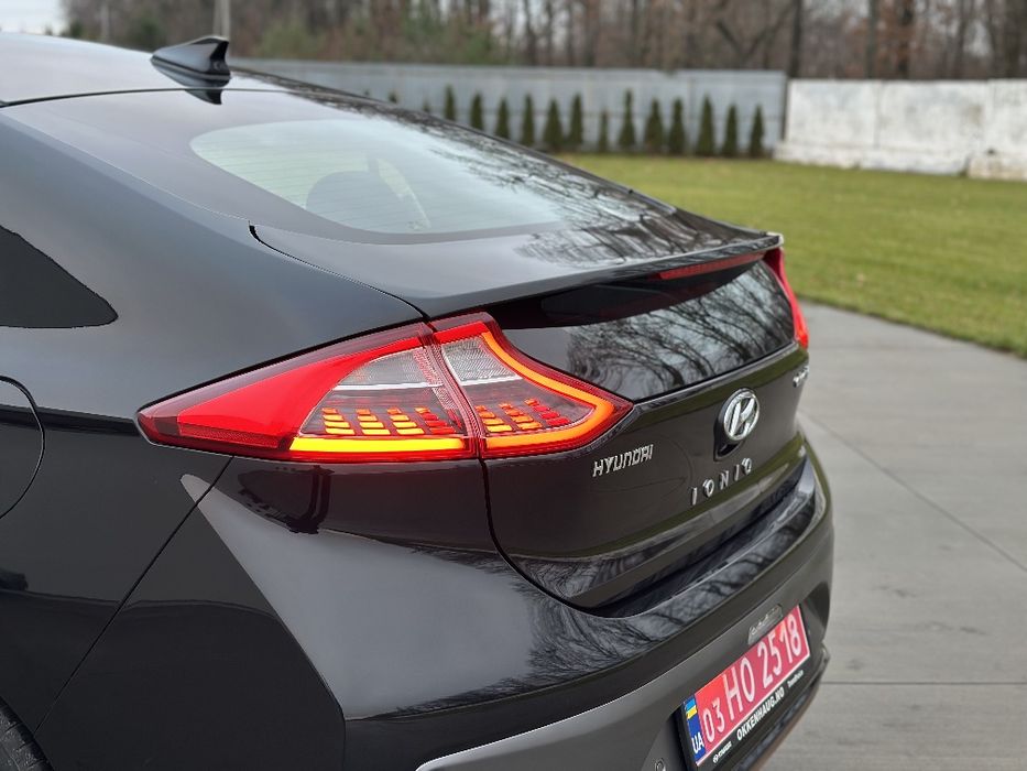 Hyundai Ioniq 2019 рік