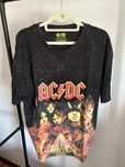 T-shirt AC/DC.