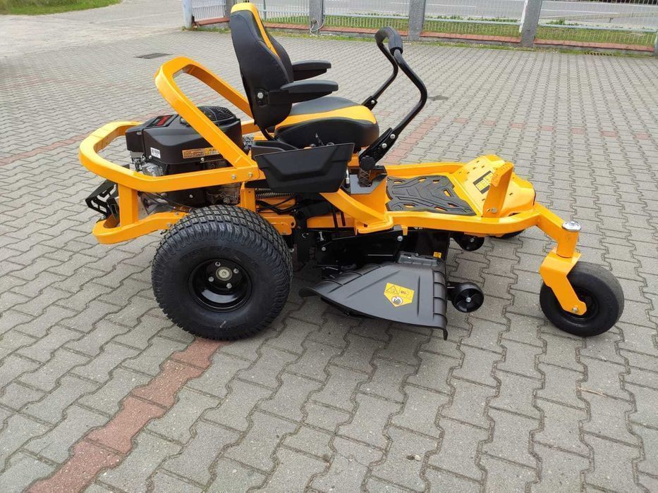 Traktor Zero-Turn Cub Cadet XZ5 L 127 KAWASAKI