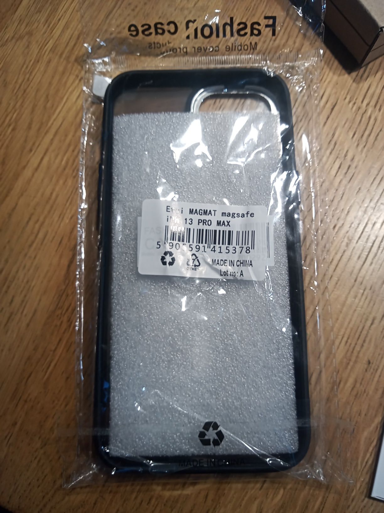 Etui czarne matowe magsafe wzmacniane IPHONE 13 PRO MAX + SZKŁO