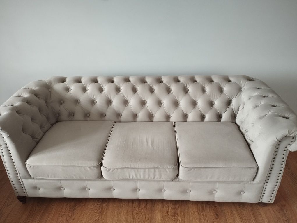 Sofa w typie glamour