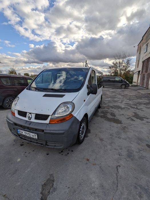 Продам бус Reno Trafik