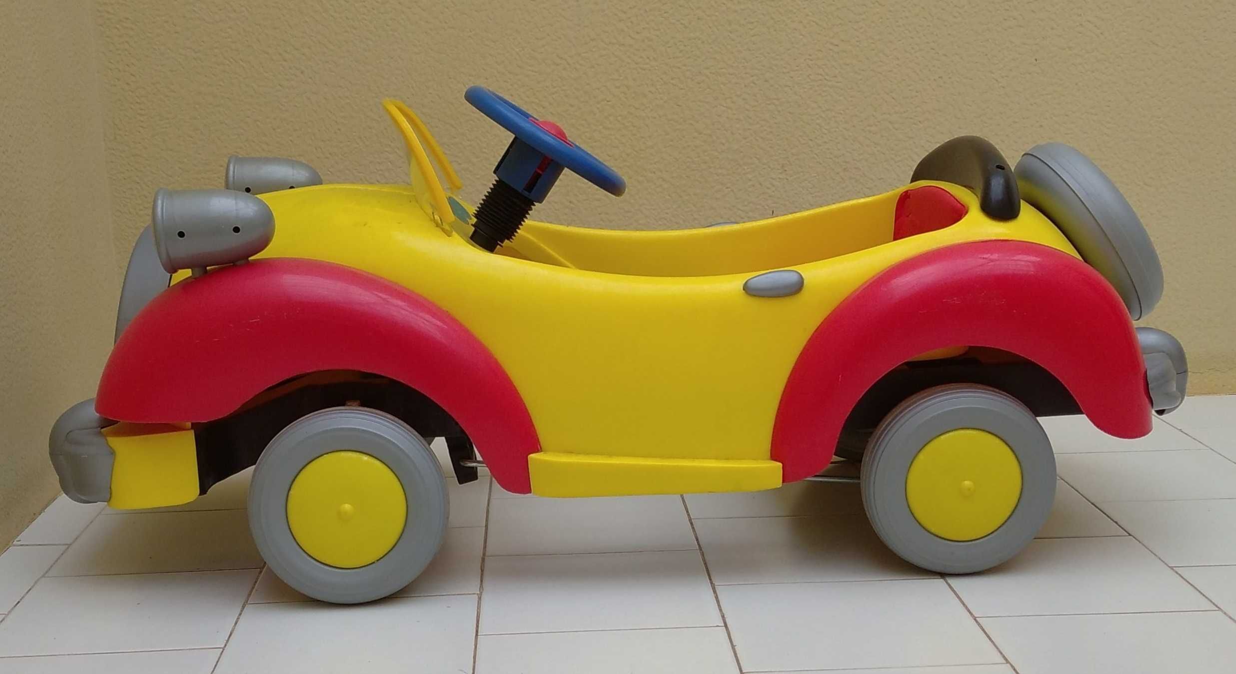 Carro a pedais do Noddy