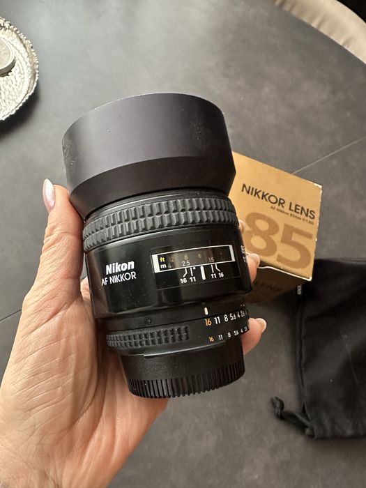 Обʼєктив Nikkor Lens 85 mm f 1,8/D