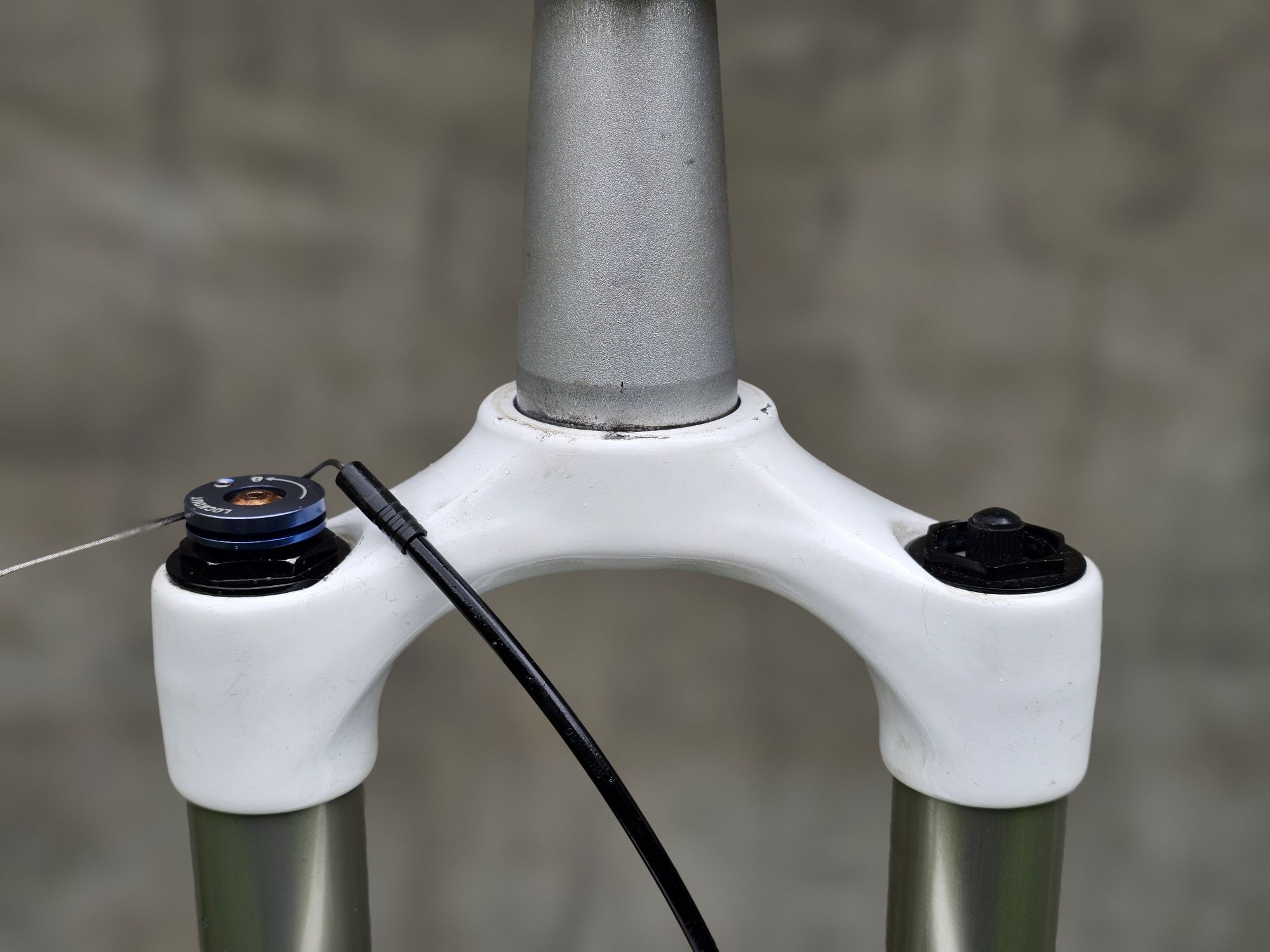 Вилка Rock Shox Reba 27.5
