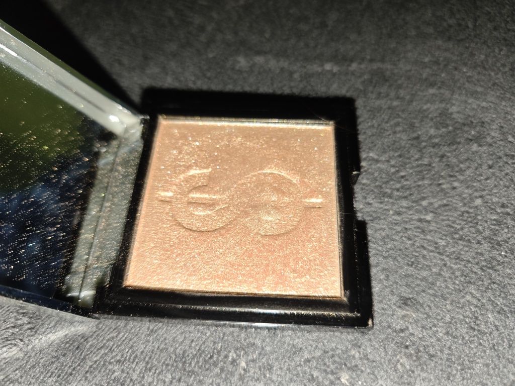 Wibo Million Dollar rozświetlacz