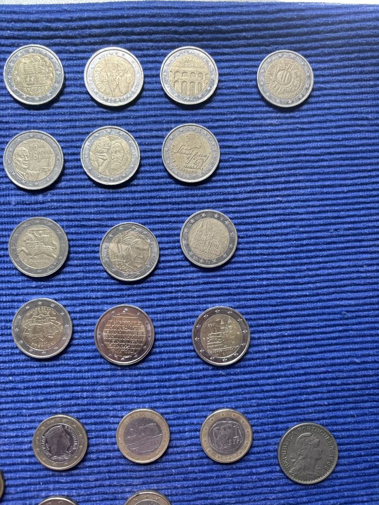 Varias moedas de coleçao