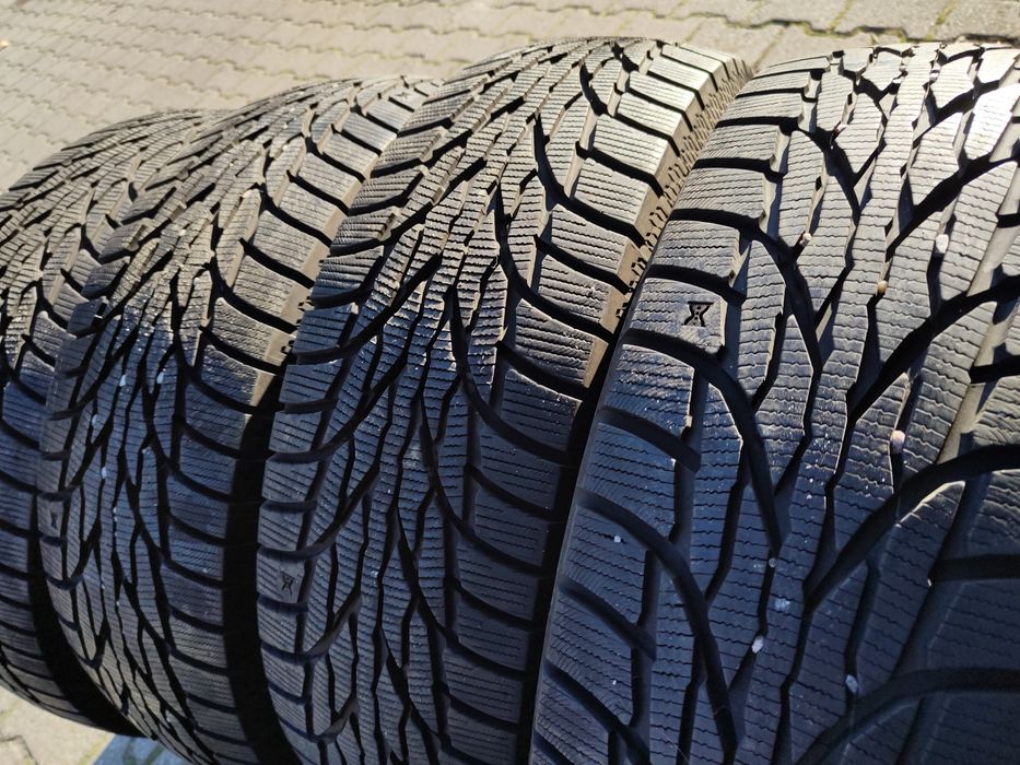 Opony zimowe 215/70 R16 100T KUMHO Wintercraft WS51 SUV