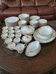 Порцеляновий столовий сервіз Noritake на 12 осіб, 93 предмети. Японія.