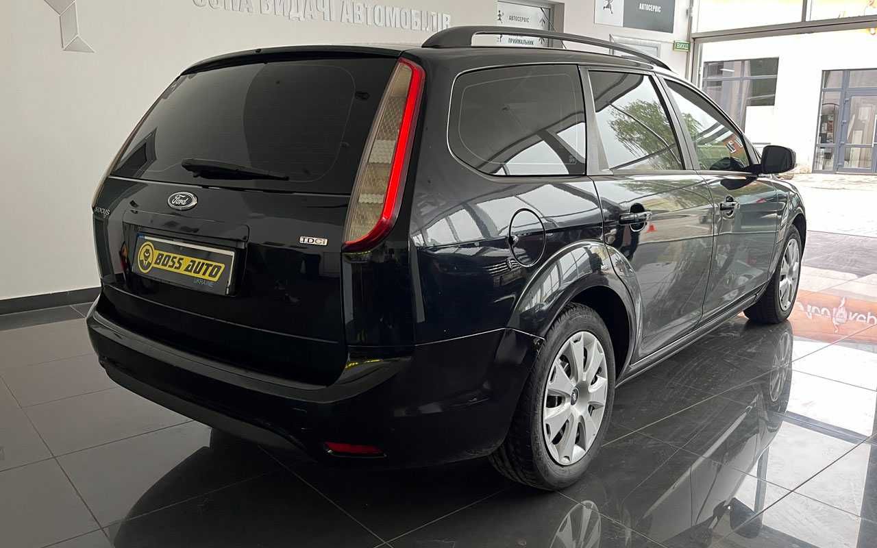 Ford Focus  2010
