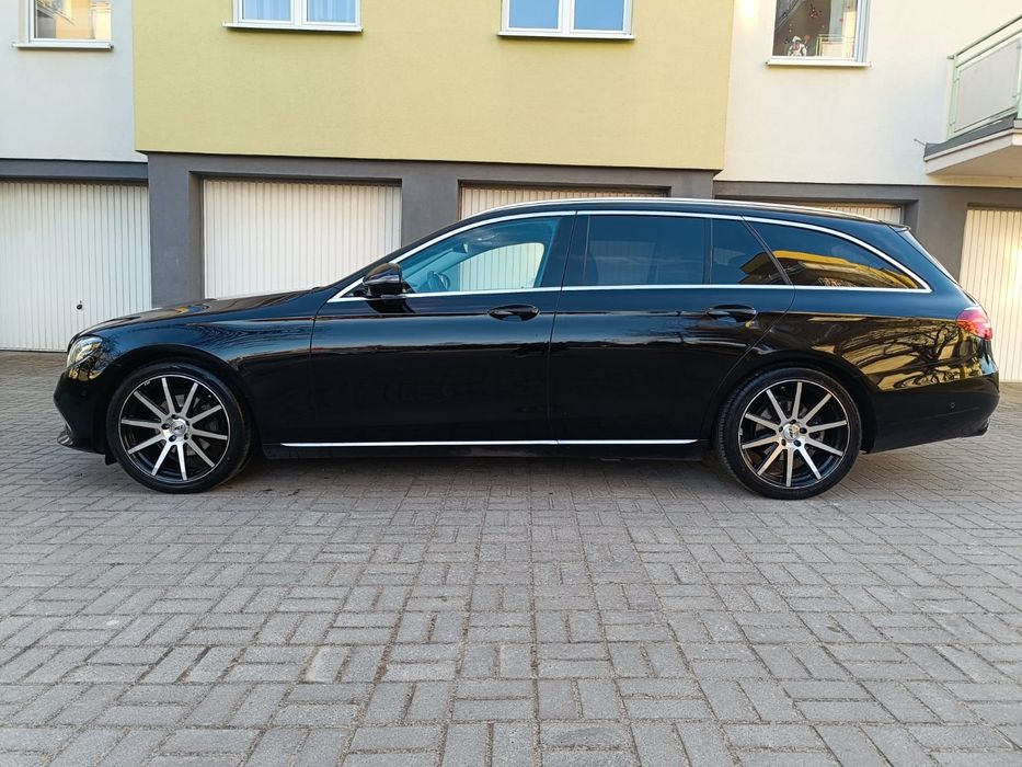 Świeżo zarejestrowany, raport Carfax, Burmester