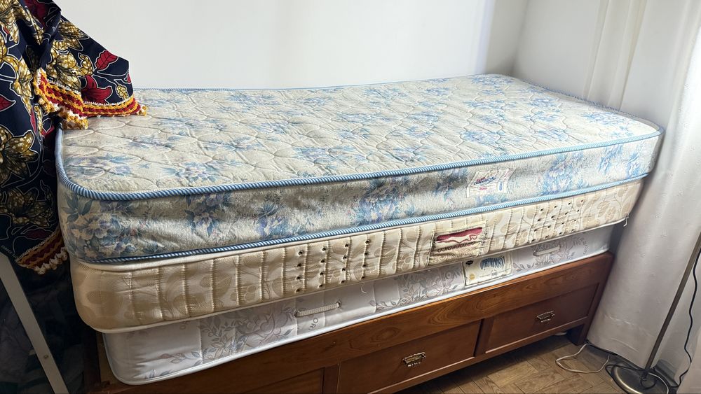 Colchao vendido separado