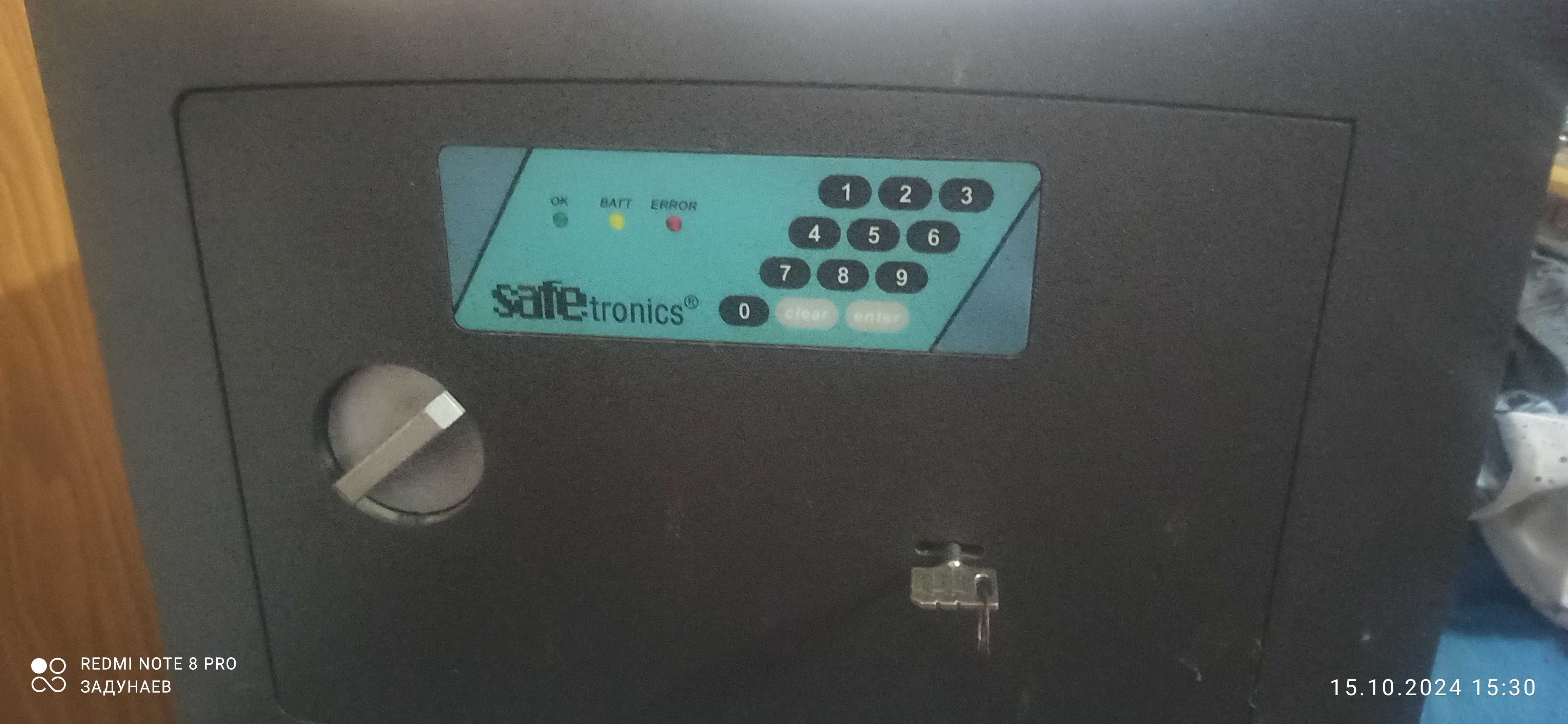 сейф safetronics str 25me 304x450x266 мм. антрацит