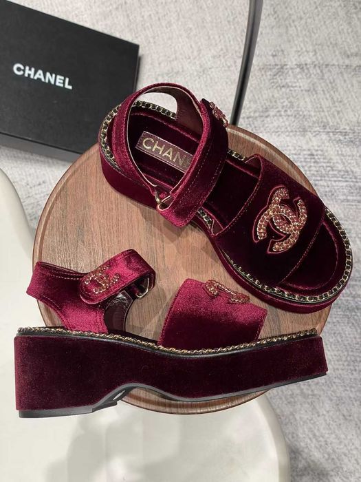 Buty, sandaly klapki, skora 210235