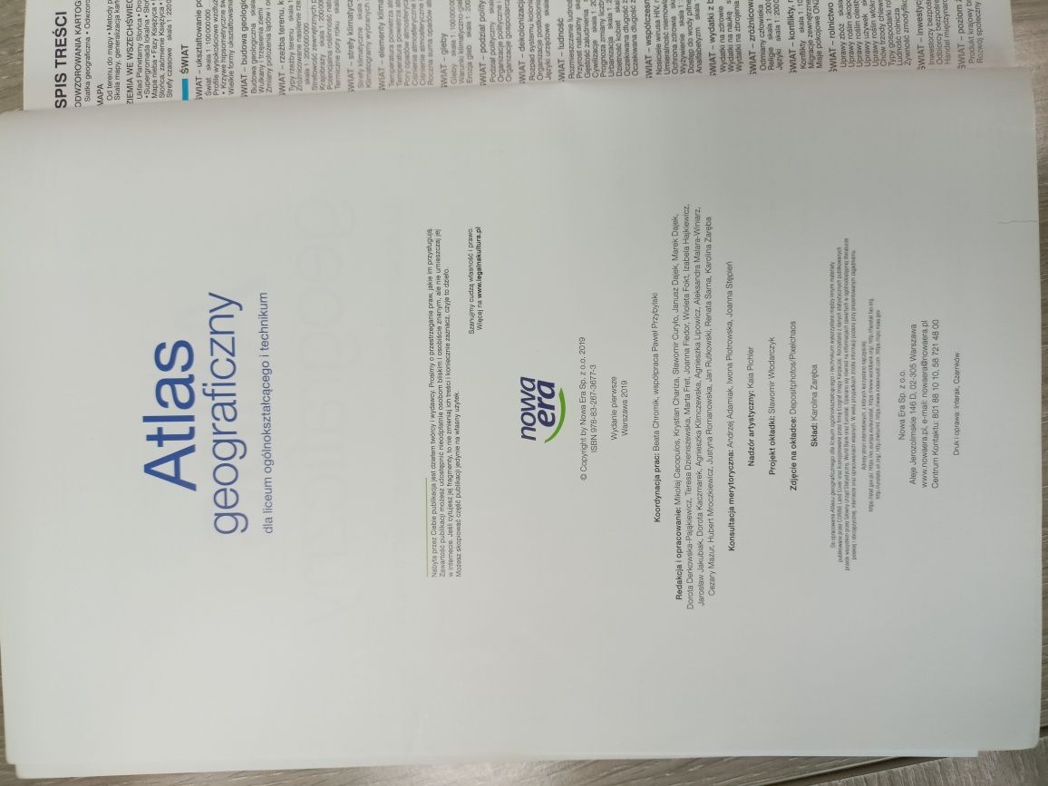 Atlas geograficzny dla liceum ogólnokształcącego i technikum Nowa era