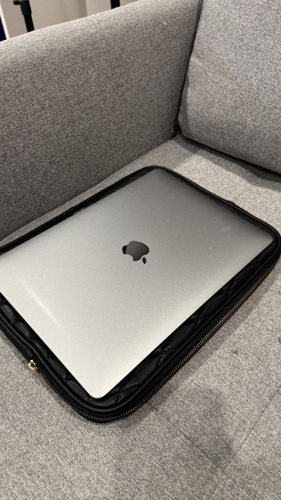 MacBook Air 13” 2020 | 8 GB RAM | 128 GB SSD