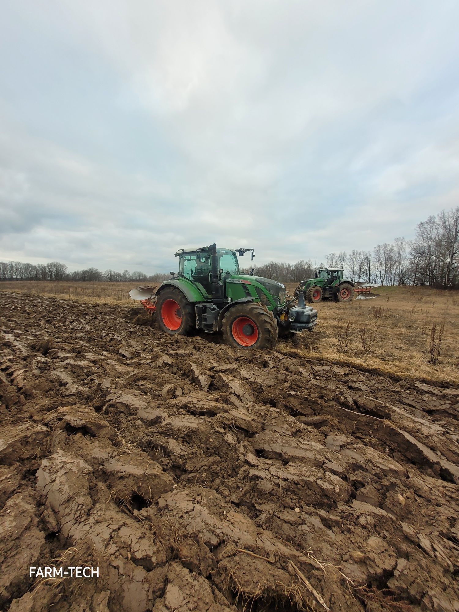 Wynajm Ciagników Traktorów rolniczych maszyn
