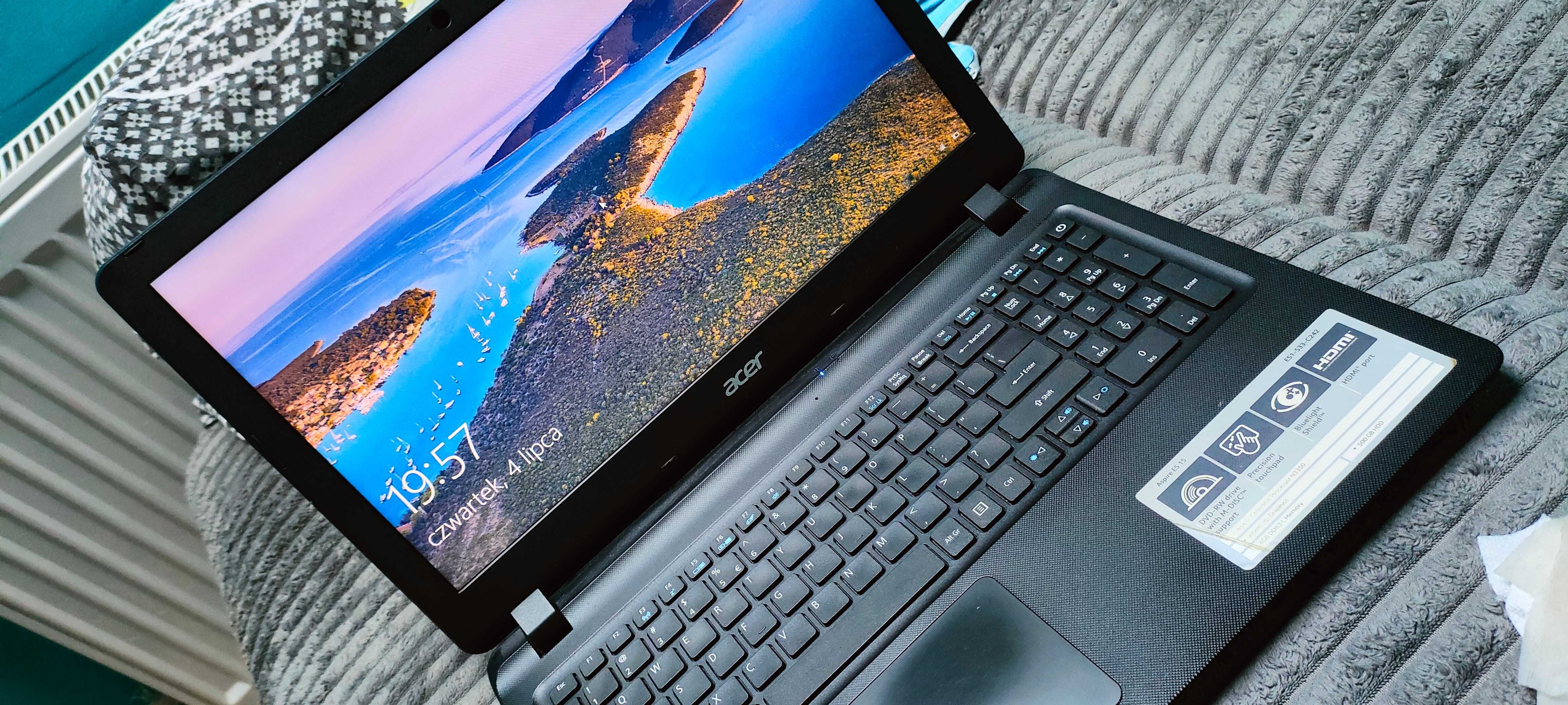 Acer laptopa ES 15