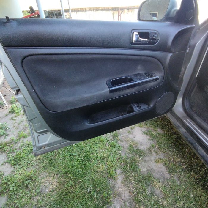 schowek siedzenia tapicerka uszczelki drzwi  passat b5 kombi fl