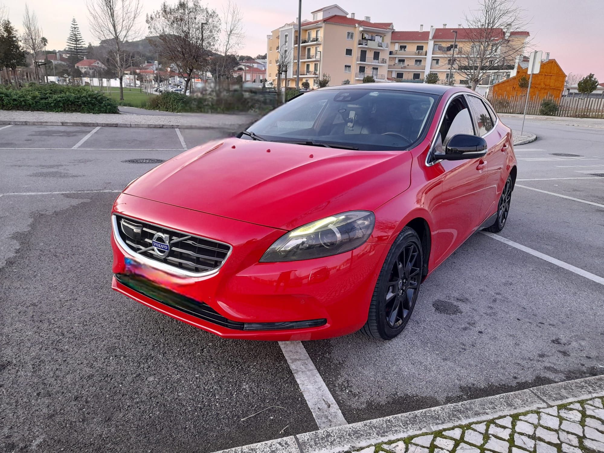 Volvo V40 D4 Summum business 190