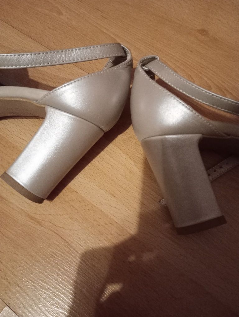 Buty Kotyl 37 perłowe