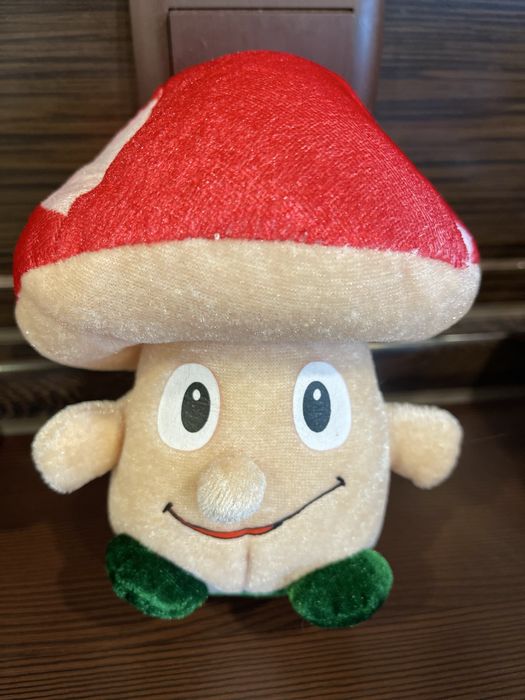 Вінтажна іграшка грибочок