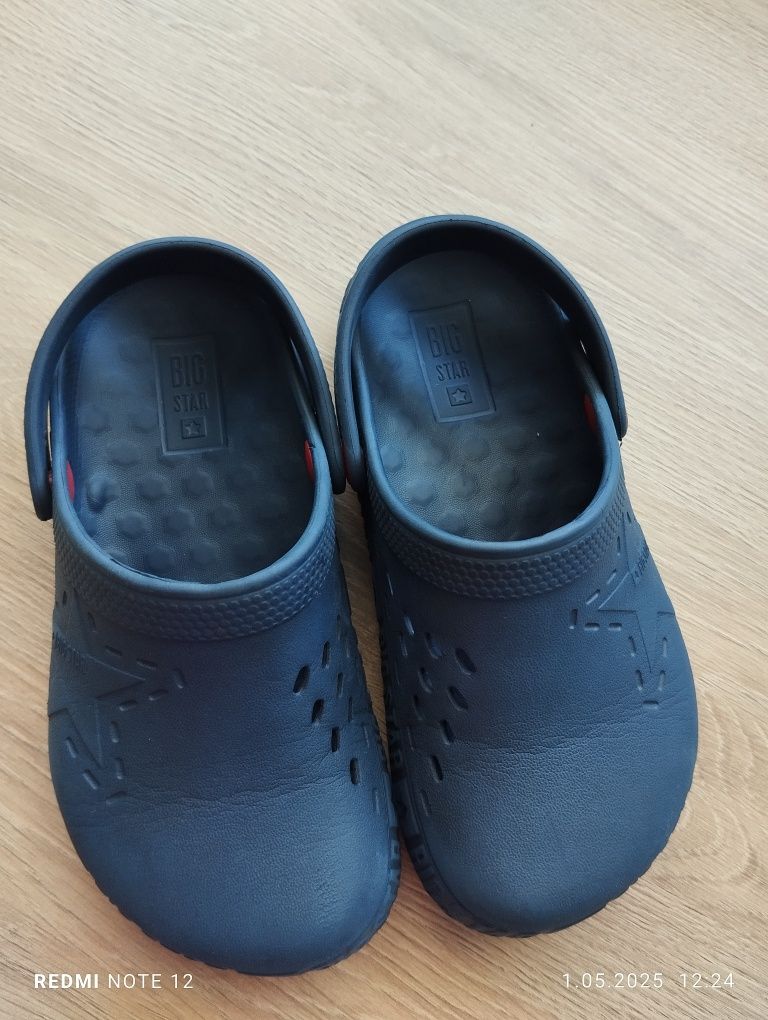 Crocsy chłopięce 32
