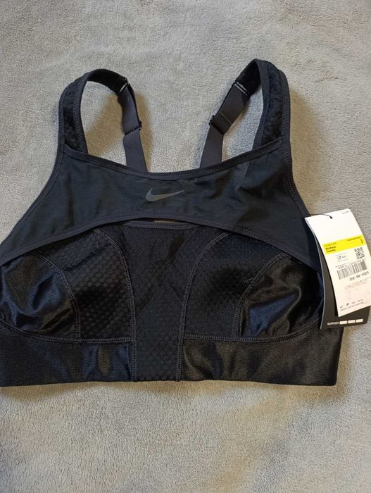 Чорний топ  Nike