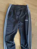 Adidas spodnie dresowe 152