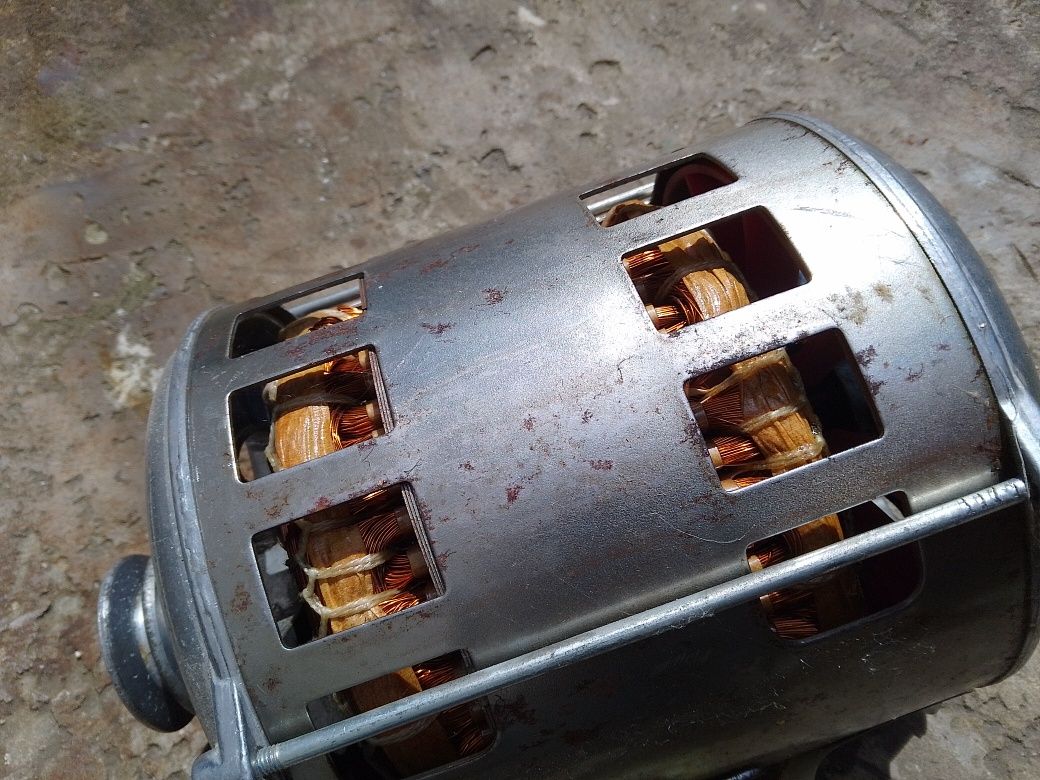 Двигун до пральної машинки Вятка автомат