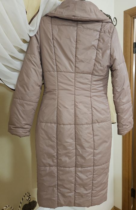 Продам жіночу теплу куртку-пальто